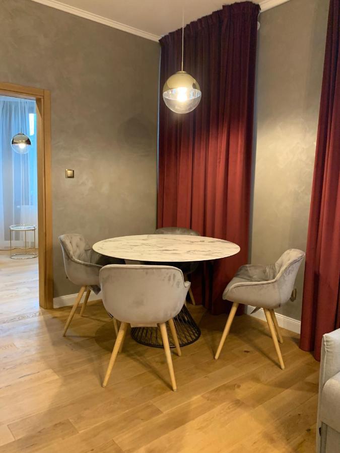 Rosso Aparthotel Михаловце Экстерьер фото