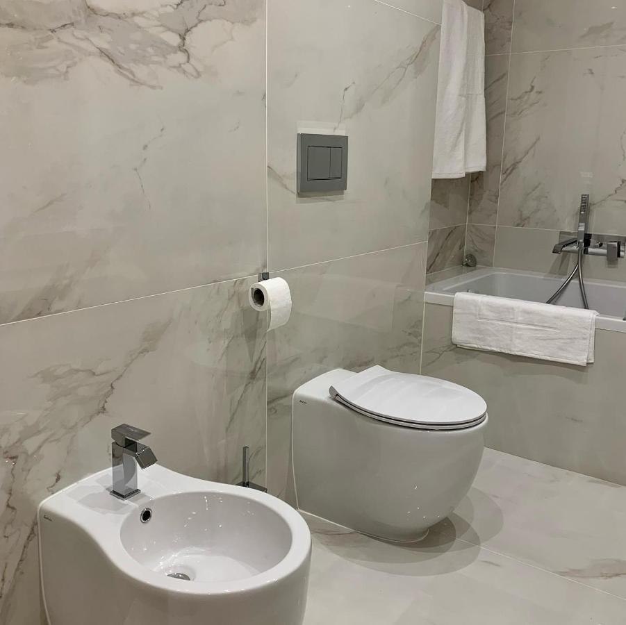 Rosso Aparthotel Михаловце Экстерьер фото